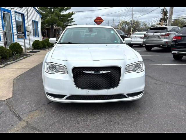 2016 Chrysler 300 Limited