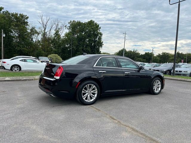 2016 Chrysler 300 300C