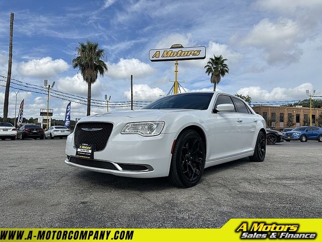 2016 Chrysler 300 Limited