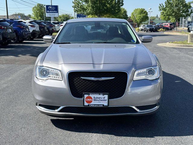 2016 Chrysler 300 Limited