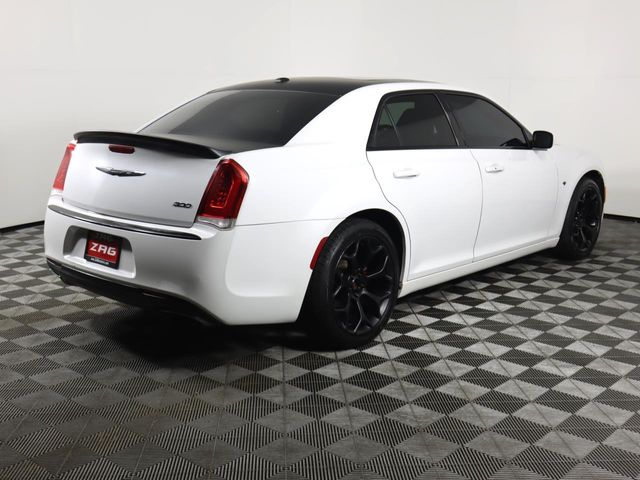 2016 Chrysler 300 Touring