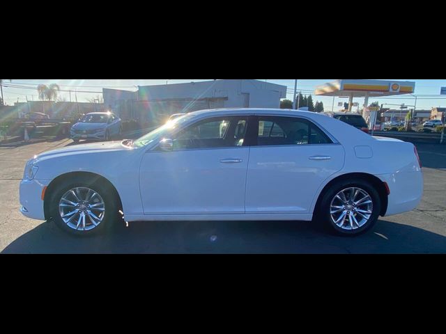 2016 Chrysler 300 300C