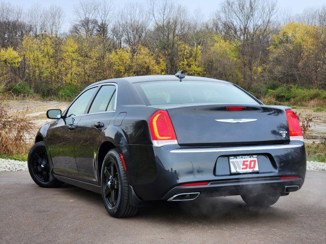 2016 Chrysler 300 Limited