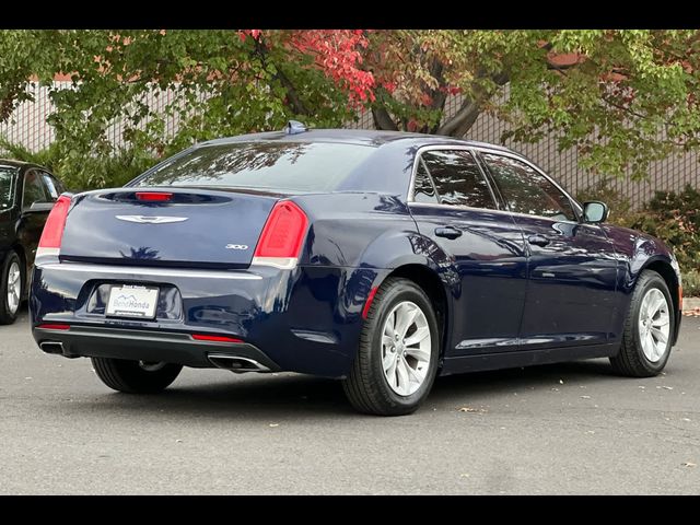 2016 Chrysler 300 Limited