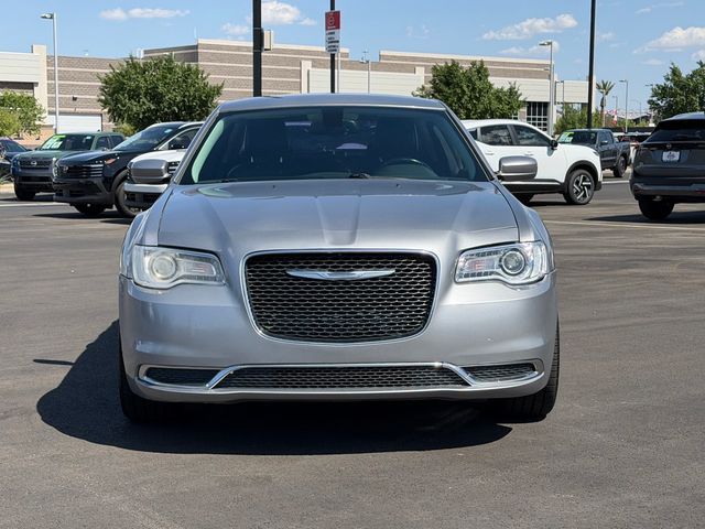 2016 Chrysler 300 Limited