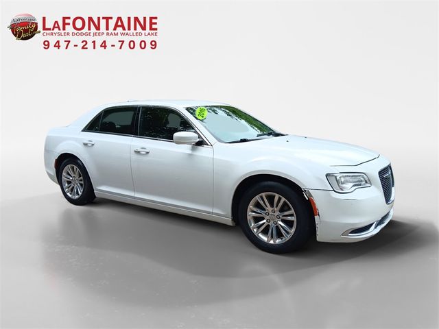 2016 Chrysler 300 Limited