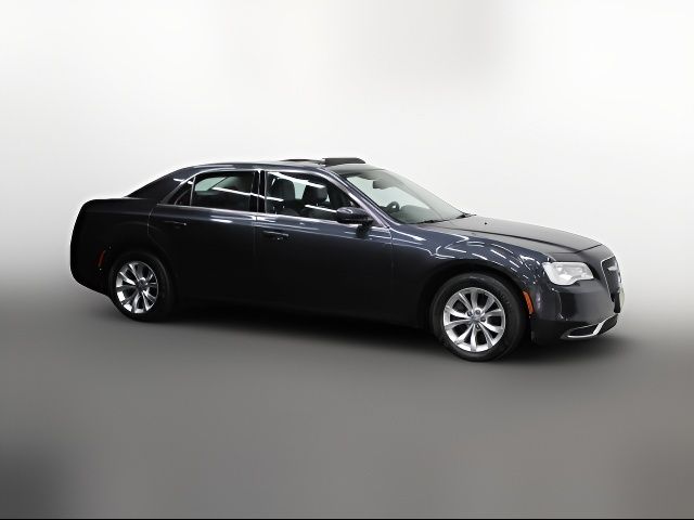 2016 Chrysler 300 Limited