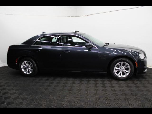 2016 Chrysler 300 Limited