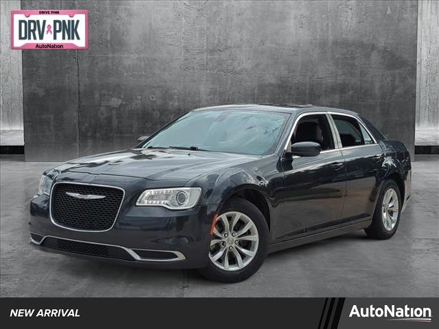 2016 Chrysler 300 Limited