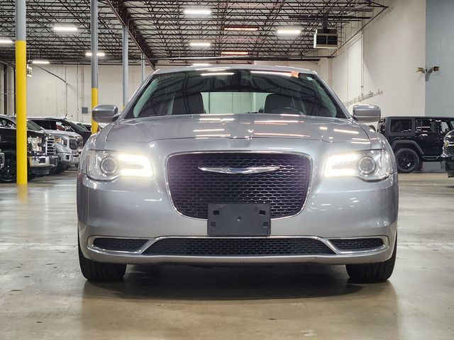 2016 Chrysler 300 Limited