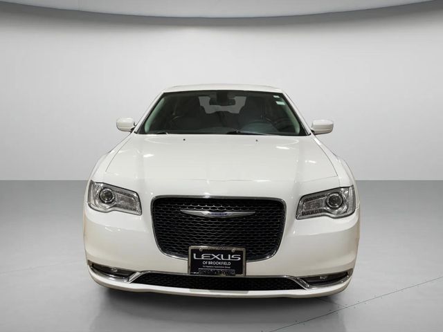 2016 Chrysler 300 Limited