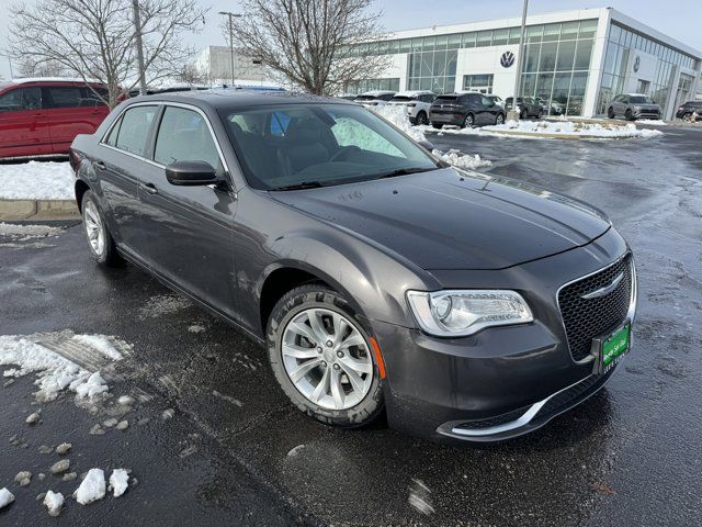 2016 Chrysler 300 Limited