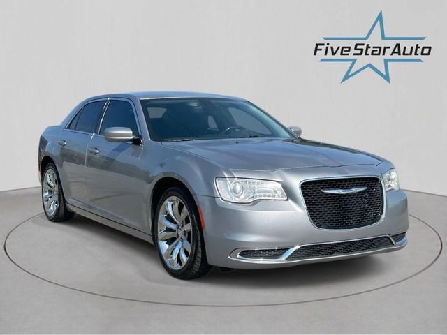 2016 Chrysler 300 Limited