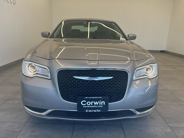 2016 Chrysler 300 Limited
