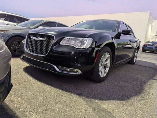 2016 Chrysler 300 Limited