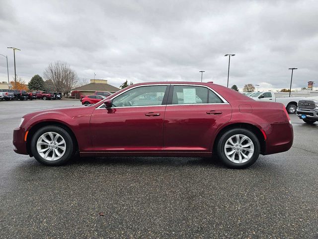 2016 Chrysler 300 Limited