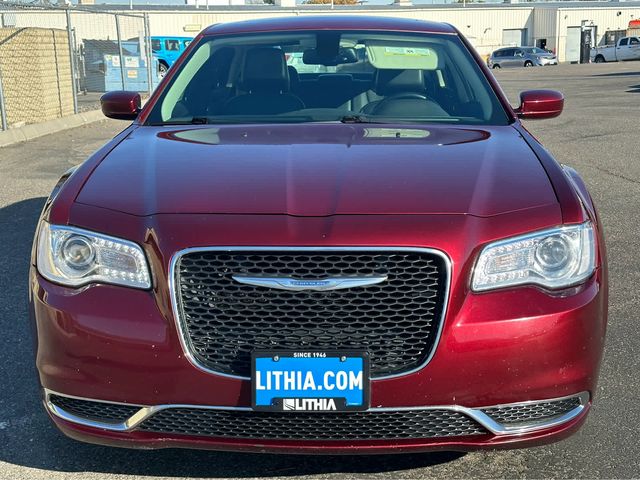 2016 Chrysler 300 Limited