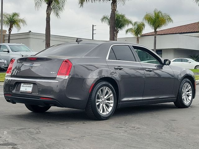 2016 Chrysler 300 Limited