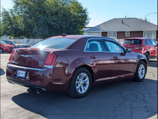 2016 Chrysler 300 Limited