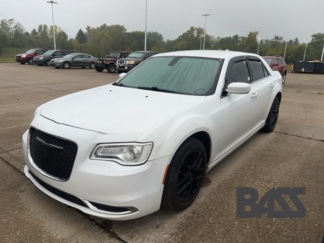 2016 Chrysler 300 Limited