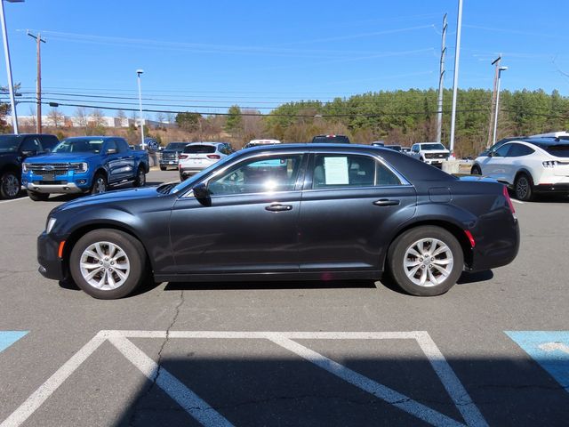 2016 Chrysler 300 Limited