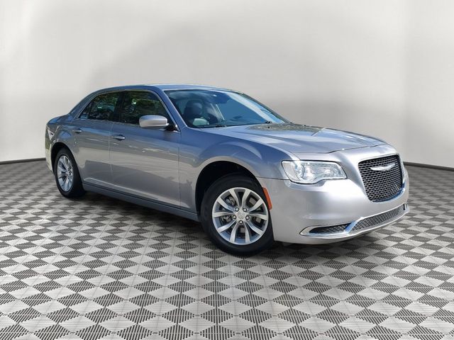 2016 Chrysler 300 Limited