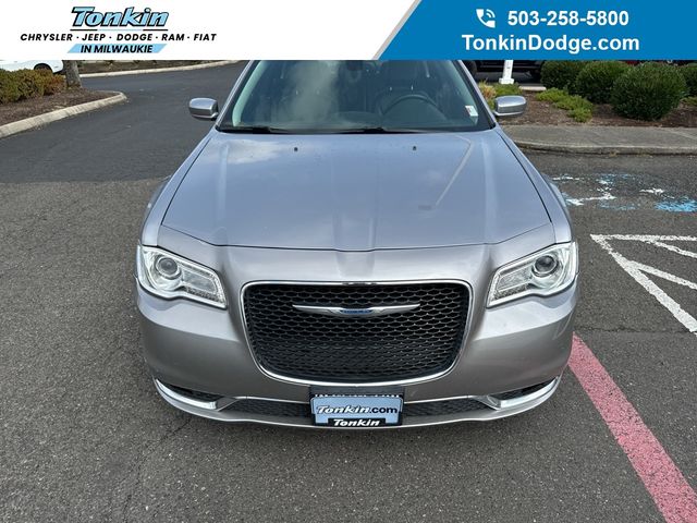 2016 Chrysler 300 Limited