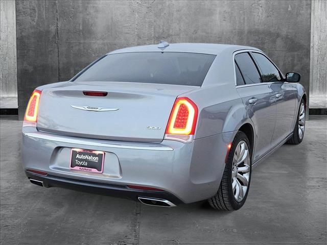 2016 Chrysler 300 Limited