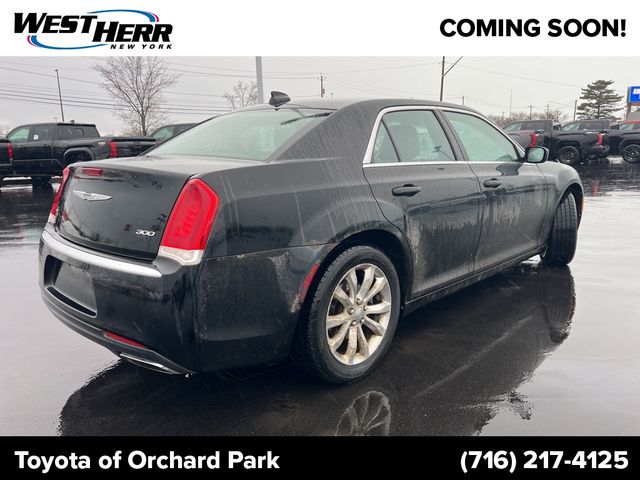 2016 Chrysler 300 Limited