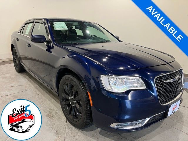 2016 Chrysler 300 Limited