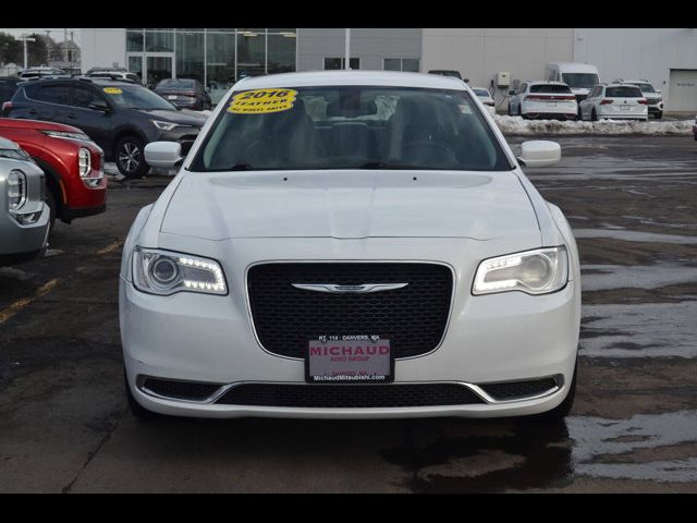 2016 Chrysler 300 Limited