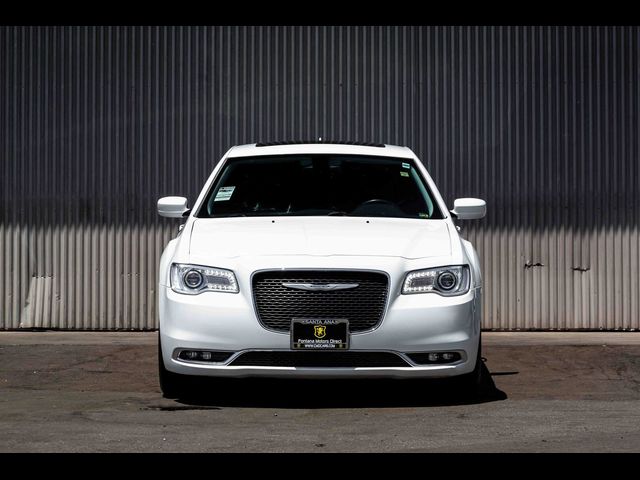 2016 Chrysler 300 Limited