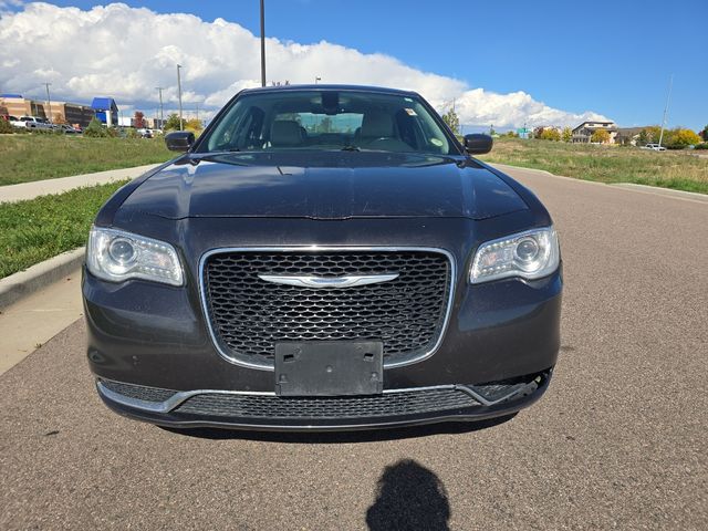 2016 Chrysler 300 Limited