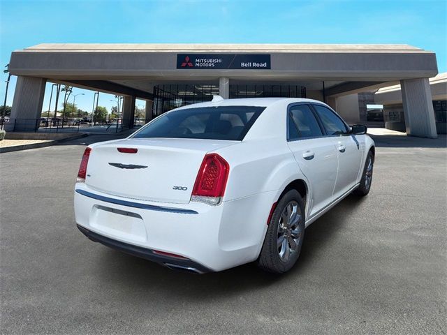 2016 Chrysler 300 Limited