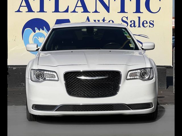 2016 Chrysler 300 Limited