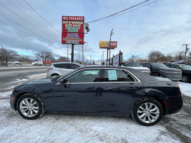 2016 Chrysler 300 Limited