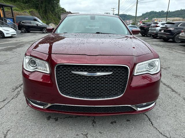 2016 Chrysler 300 Limited