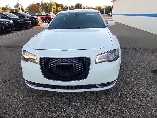 2016 Chrysler 300 300S