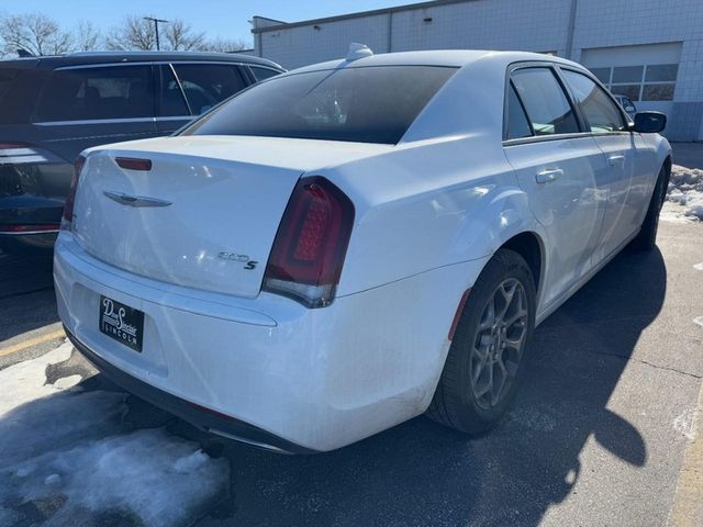 2016 Chrysler 300 300S