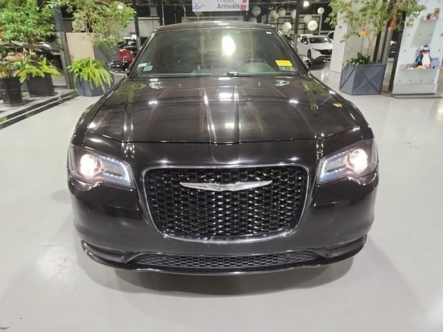 2016 Chrysler 300 300S