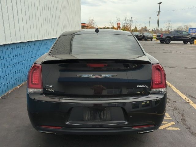 2016 Chrysler 300 300S