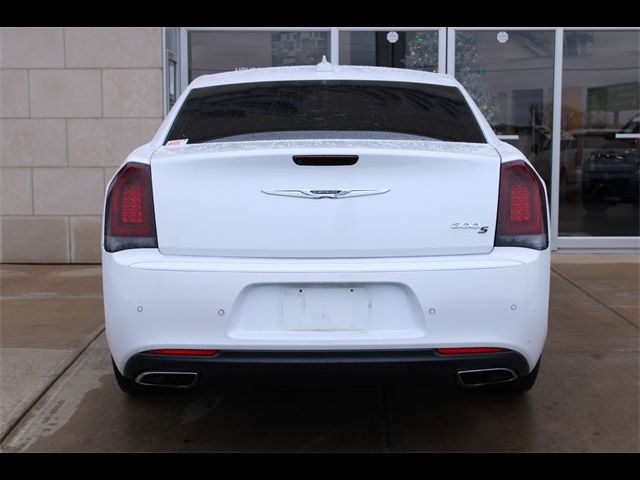 2016 Chrysler 300 300S