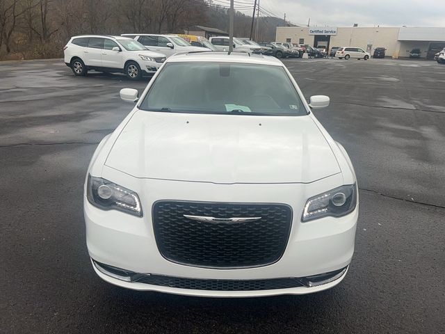 2016 Chrysler 300 300S