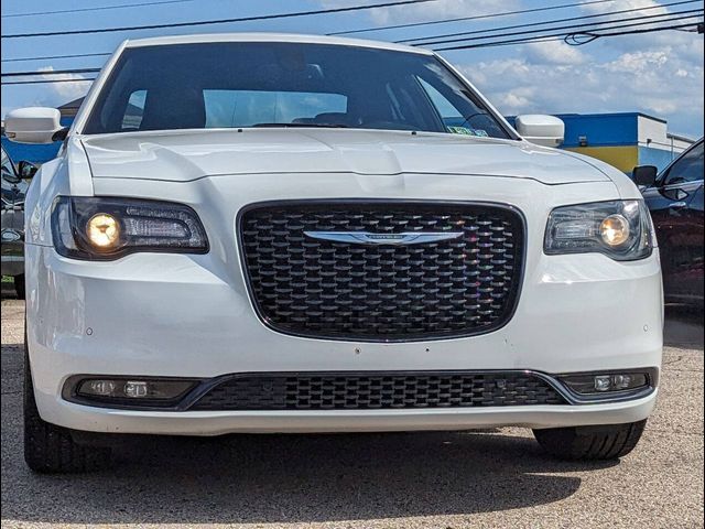 2016 Chrysler 300 300S