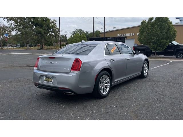 2016 Chrysler 300 300C