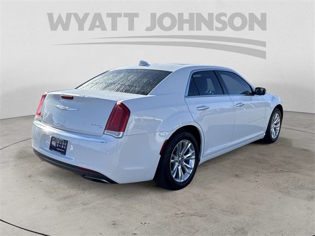 2016 Chrysler 300 300C