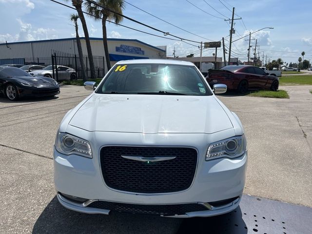 2016 Chrysler 300 300C