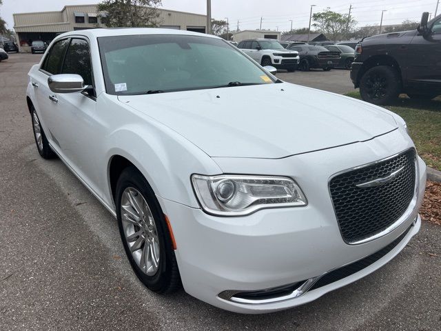 2016 Chrysler 300 300C