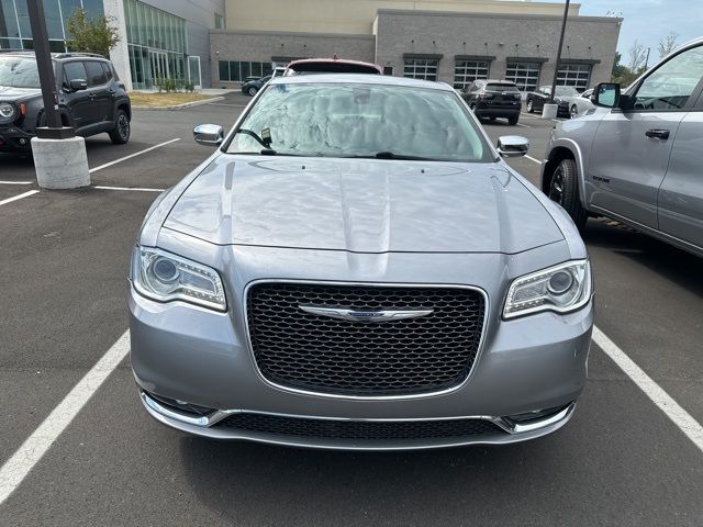 2016 Chrysler 300 300C