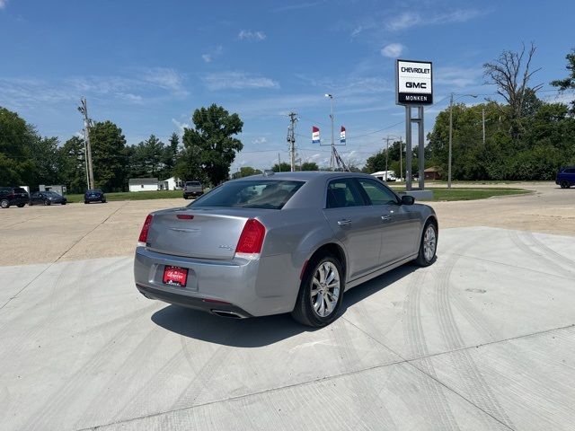 2016 Chrysler 300 300C